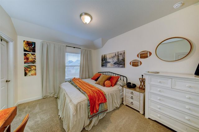 1013 Goose Creek Street, Webster, TX 77598