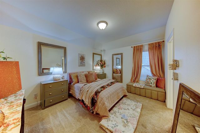 1013 Goose Creek Street, Webster, TX 77598