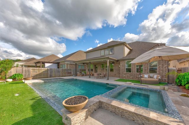 1013 Goose Creek Street, Webster, TX 77598