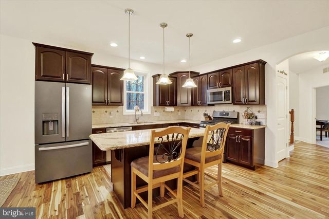 558 ROCKY RD, Red Lion, PA 17356