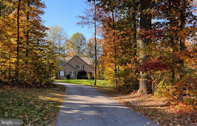 558 ROCKY RD, Red Lion, PA 17356