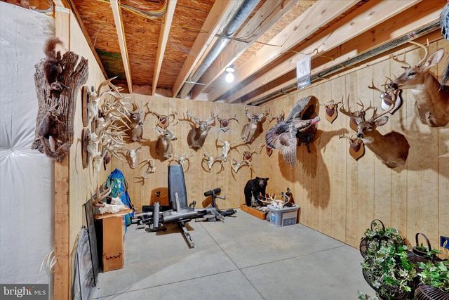 558 ROCKY RD, Red Lion, PA 17356