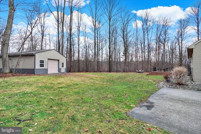 558 ROCKY RD, Red Lion, PA 17356