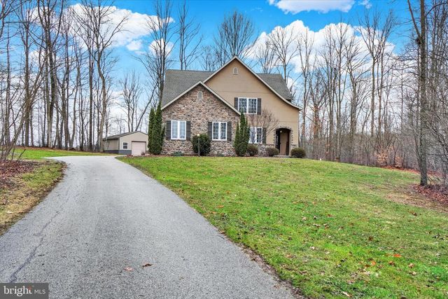 558 ROCKY RD, Red Lion, PA 17356