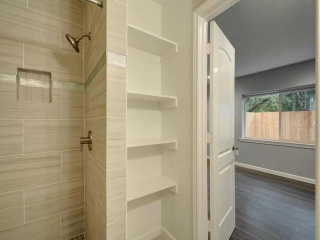 4702 Duval ST, Austin, TX 78751