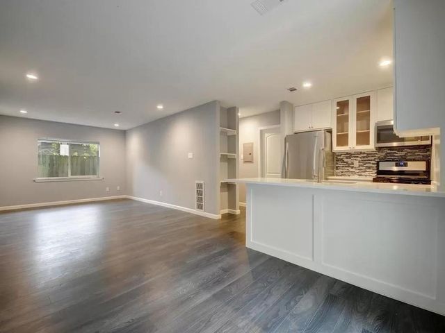 4702 Duval ST, Austin, TX 78751