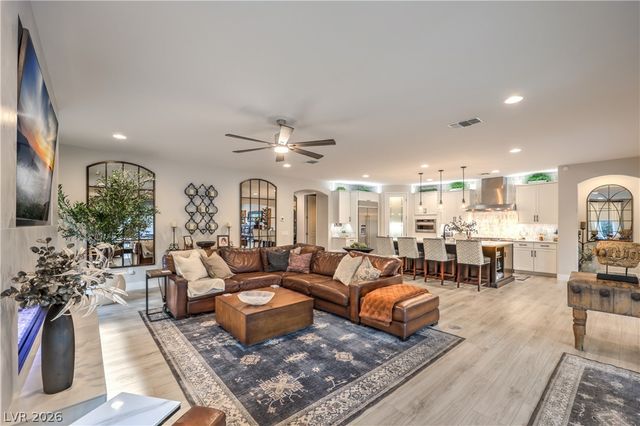 8265 Skye Peak Street, Las Vegas, NV 89166