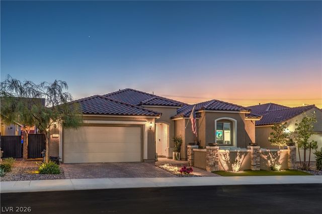 8265 Skye Peak Street, Las Vegas, NV 89166