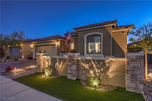 8265 Skye Peak Street, Las Vegas, NV 89166
