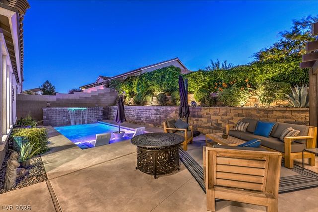 8265 Skye Peak Street, Las Vegas, NV 89166