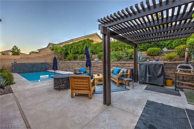 8265 Skye Peak Street, Las Vegas, NV 89166