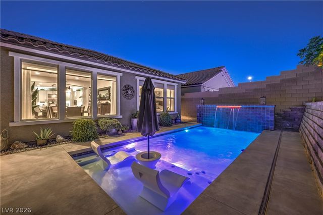 8265 Skye Peak Street, Las Vegas, NV 89166