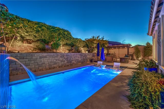 8265 Skye Peak Street, Las Vegas, NV 89166