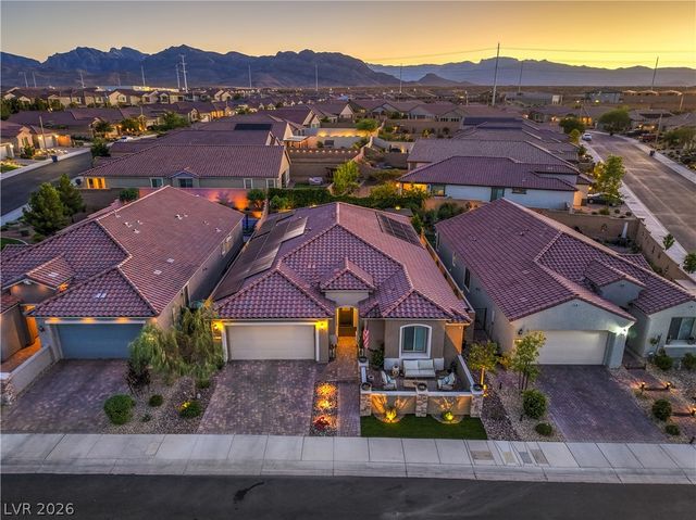 8265 Skye Peak Street, Las Vegas, NV 89166