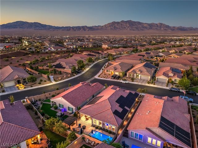 8265 Skye Peak Street, Las Vegas, NV 89166