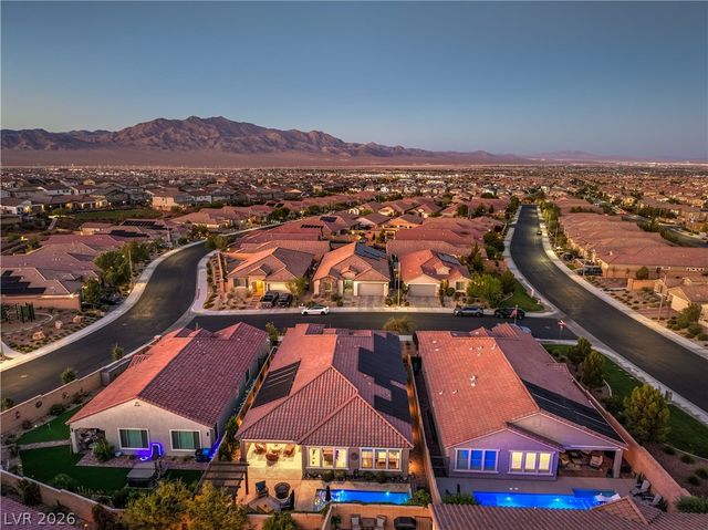 8265 Skye Peak Street, Las Vegas, NV 89166