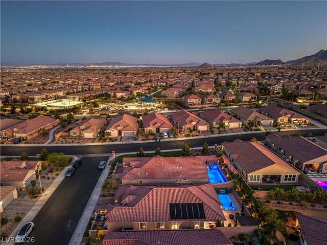 8265 Skye Peak Street, Las Vegas, NV 89166