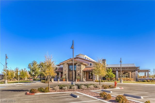 8265 Skye Peak Street, Las Vegas, NV 89166