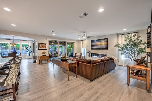 8265 Skye Peak Street, Las Vegas, NV 89166
