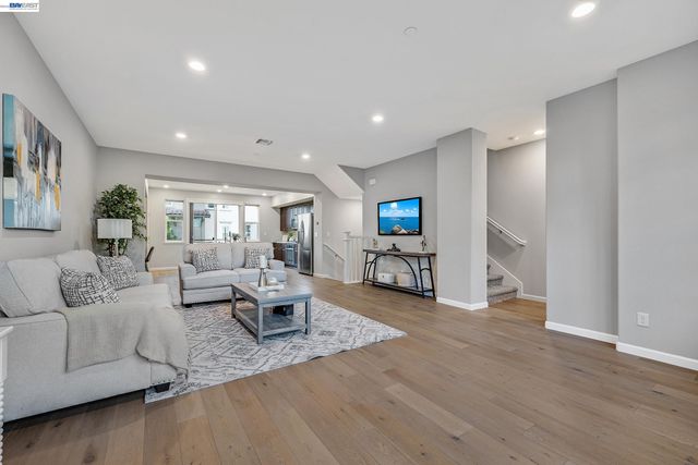 1270 Gusty Loop 3, Livermore, CA 94550