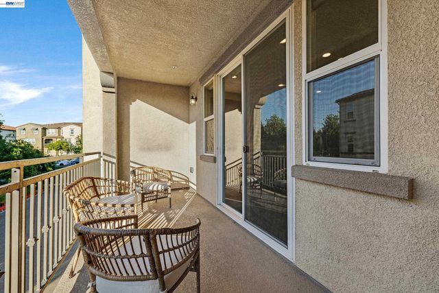 1270 Gusty Loop 3, Livermore, CA 94550