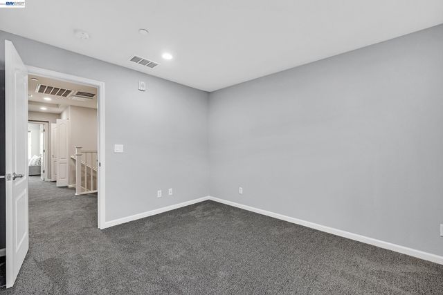 1270 Gusty Loop 3, Livermore, CA 94550