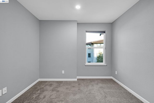 1270 Gusty Loop 3, Livermore, CA 94550