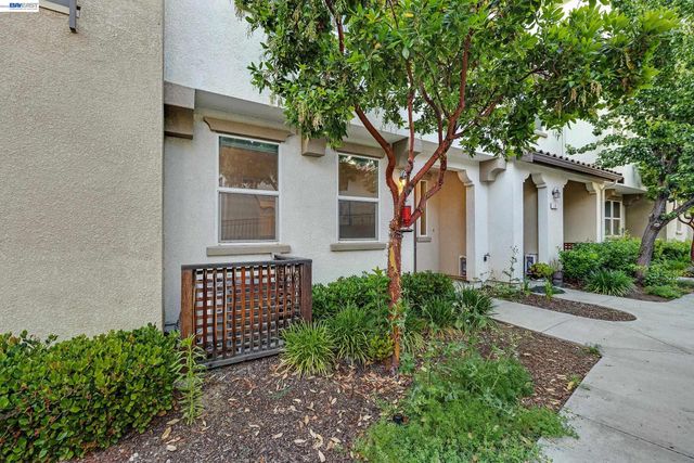 1270 Gusty Loop 3, Livermore, CA 94550