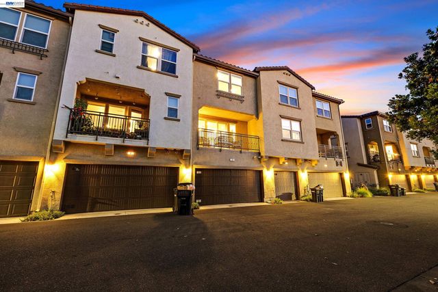 1270 Gusty Loop 3, Livermore, CA 94550