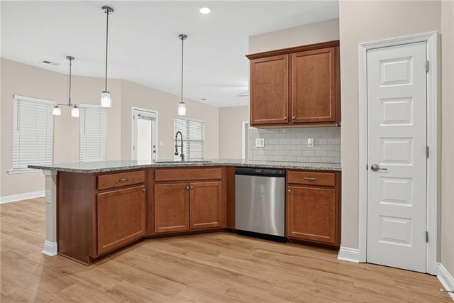 3400 Brackenwood Road, Loganville, GA 30052