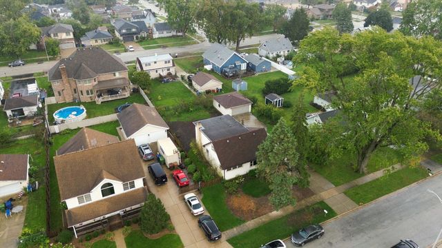 8937 Mcvicker Avenue, Oak Lawn, IL 60453