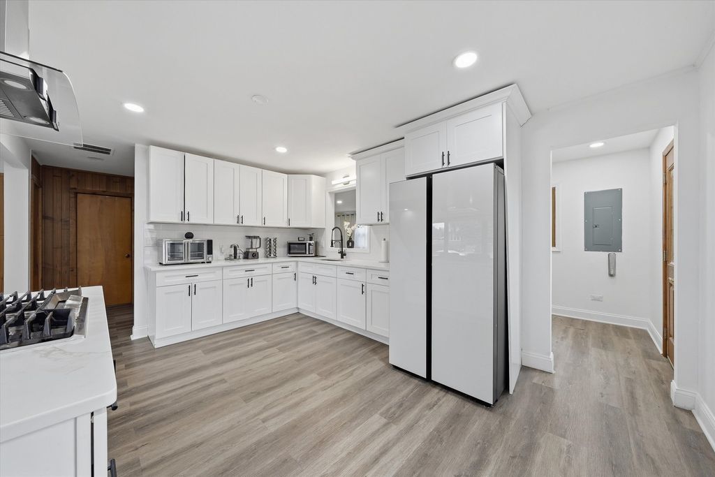 8937 Mcvicker Avenue, Oak Lawn, IL 60453 — photo 5