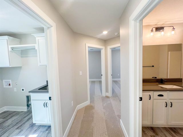 141 S Shay Rd, Andover, KS 67002