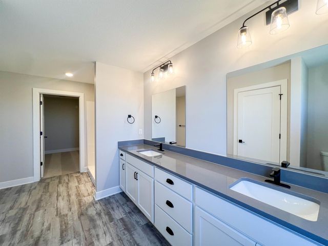 141 S Shay Rd, Andover, KS 67002