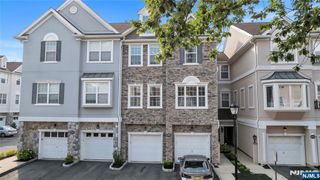 6 Devonshire Drive 143, Clifton, NJ 07013