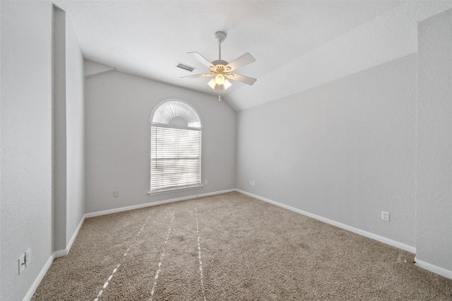 39 W Prairie Dawn Circle, The Woodlands, TX 77385