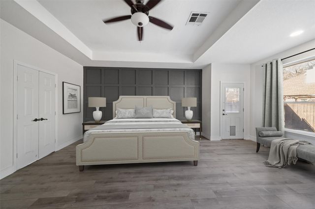 39 W Prairie Dawn Circle, The Woodlands, TX 77385