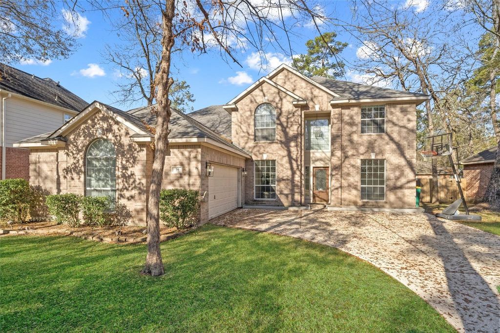 39 W Prairie Dawn Circle, The Woodlands, TX 77385
