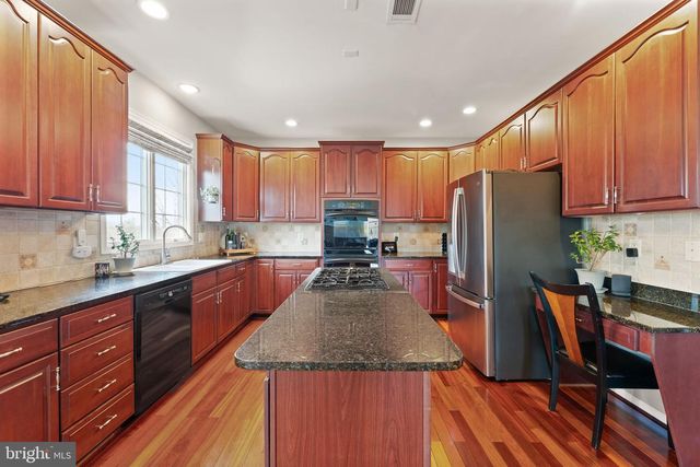 43387 LA BELLE PL, Ashburn, VA 20147