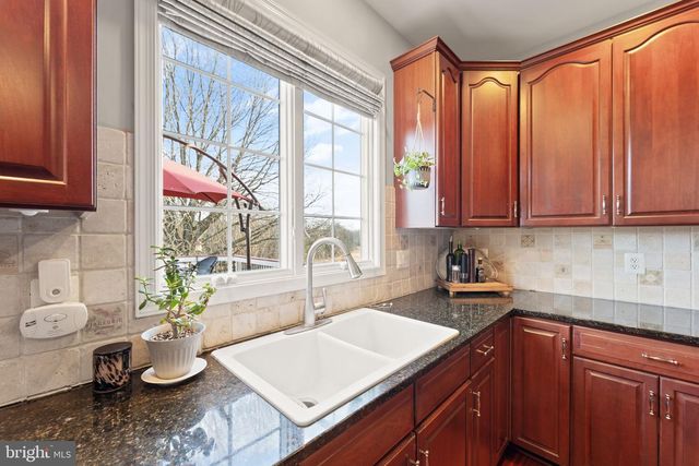 43387 LA BELLE PL, Ashburn, VA 20147