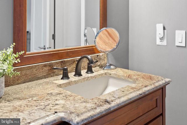 43387 LA BELLE PL, Ashburn, VA 20147