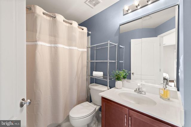 43387 LA BELLE PL, Ashburn, VA 20147