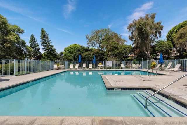 7111 Linden, Carlsbad, CA 92011