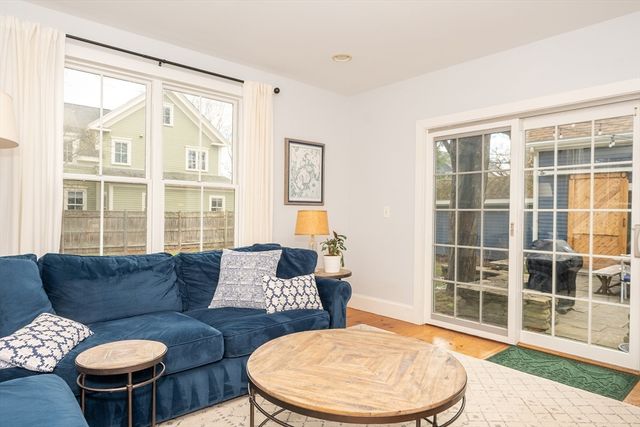 25 S Lincoln St, Natick, MA 01760