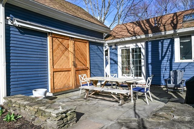 25 S Lincoln St, Natick, MA 01760