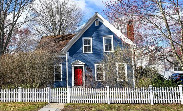 25 S Lincoln St, Natick, MA 01760