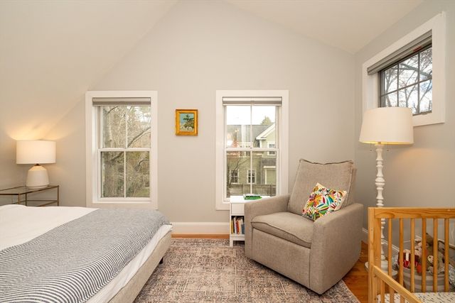 25 S Lincoln St, Natick, MA 01760