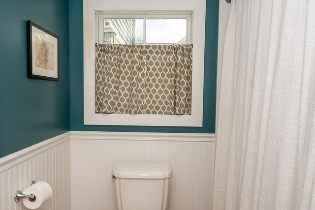 25 S Lincoln St, Natick, MA 01760