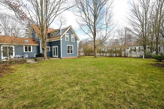 25 S Lincoln St, Natick, MA 01760