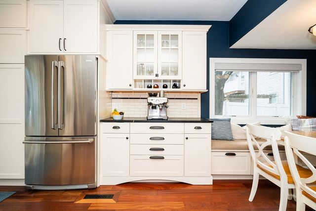 25 S Lincoln St, Natick, MA 01760